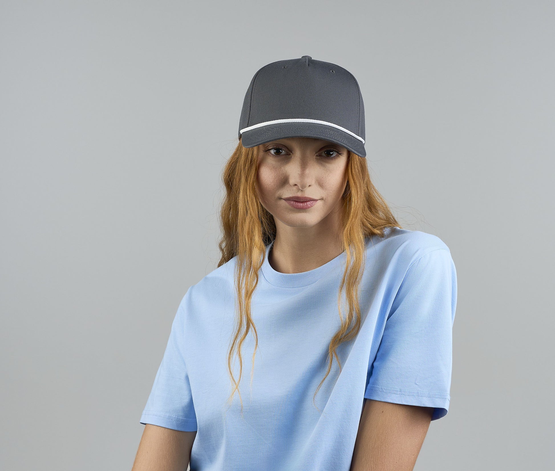 Casquette 5 pans avec liseré contrasté