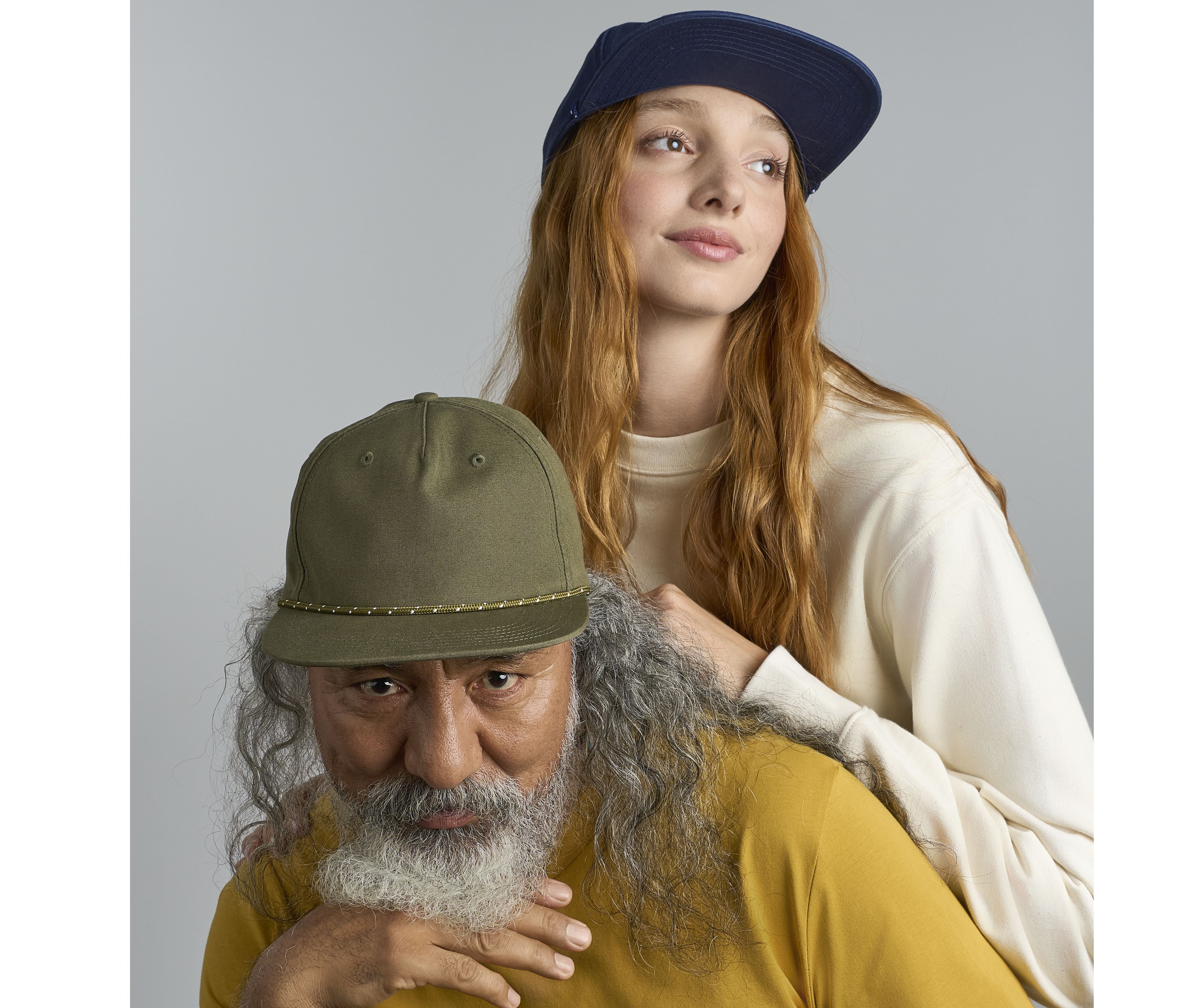 Casquette visière plate avec liseré