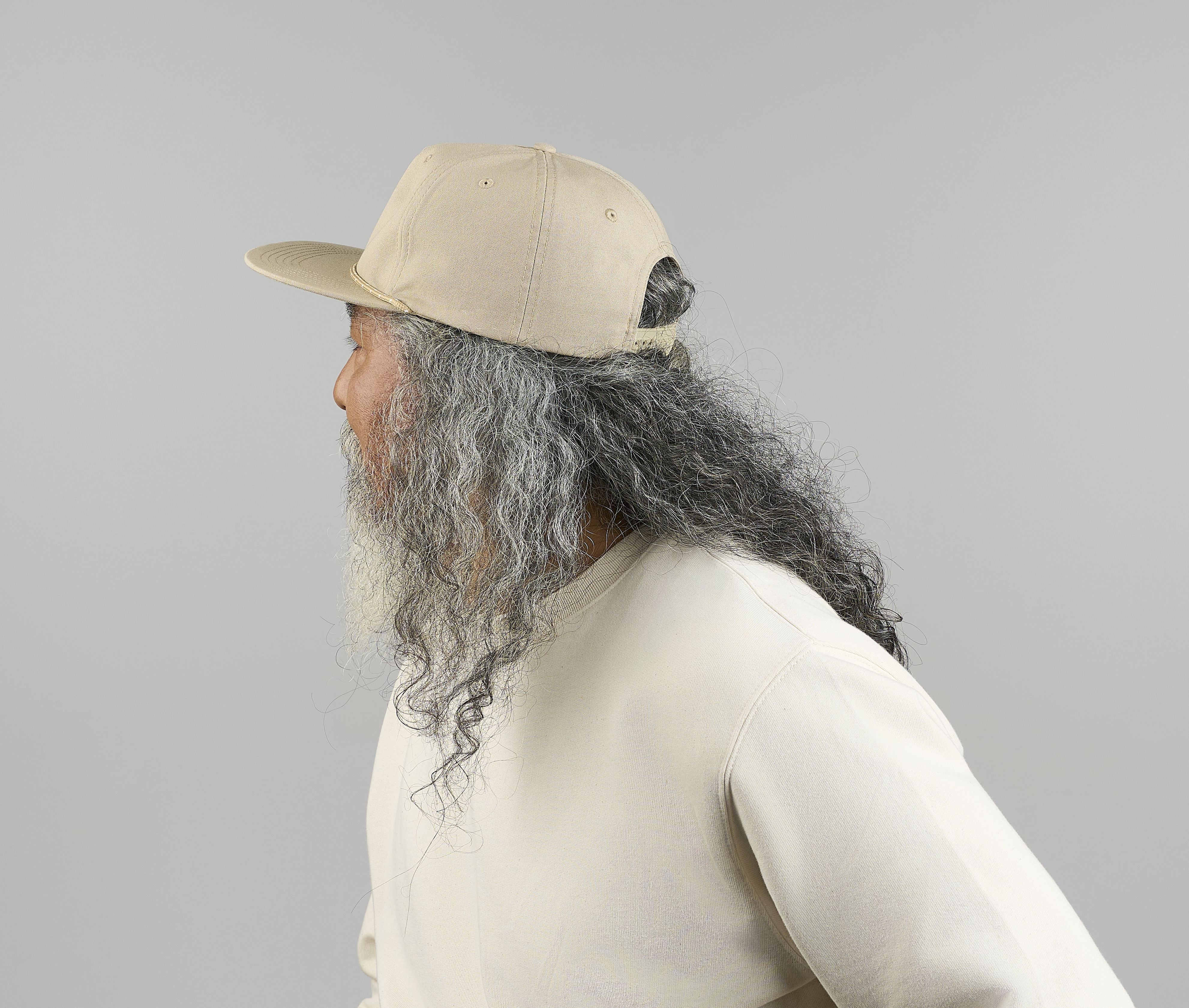 Casquette visière plate avec liseré