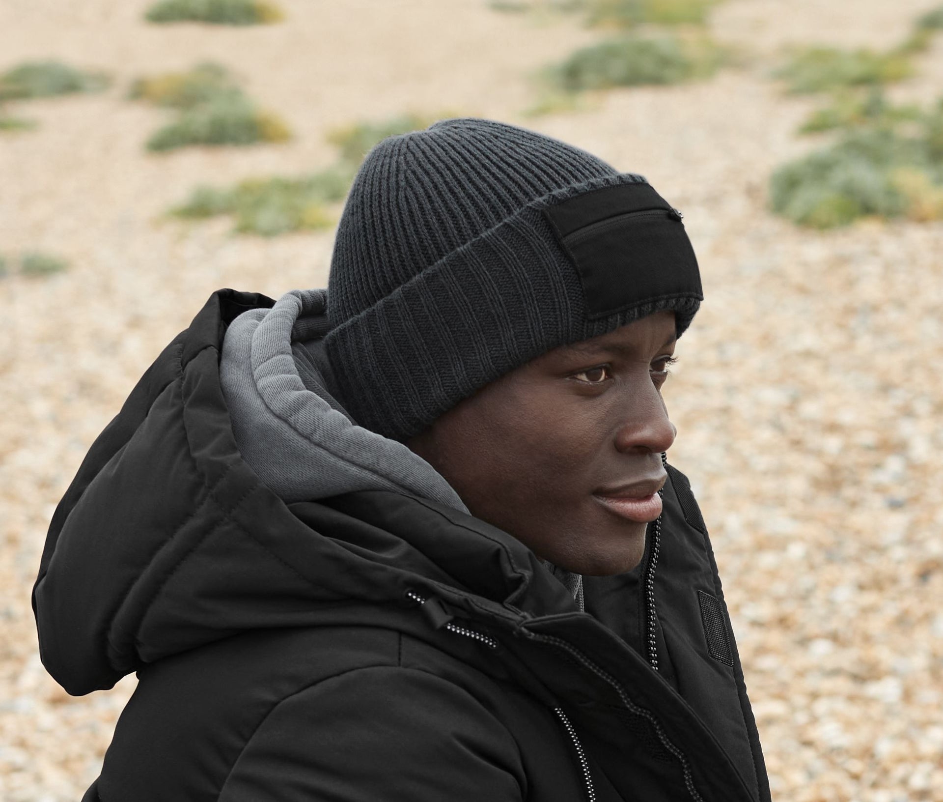 Bonnet avec poche