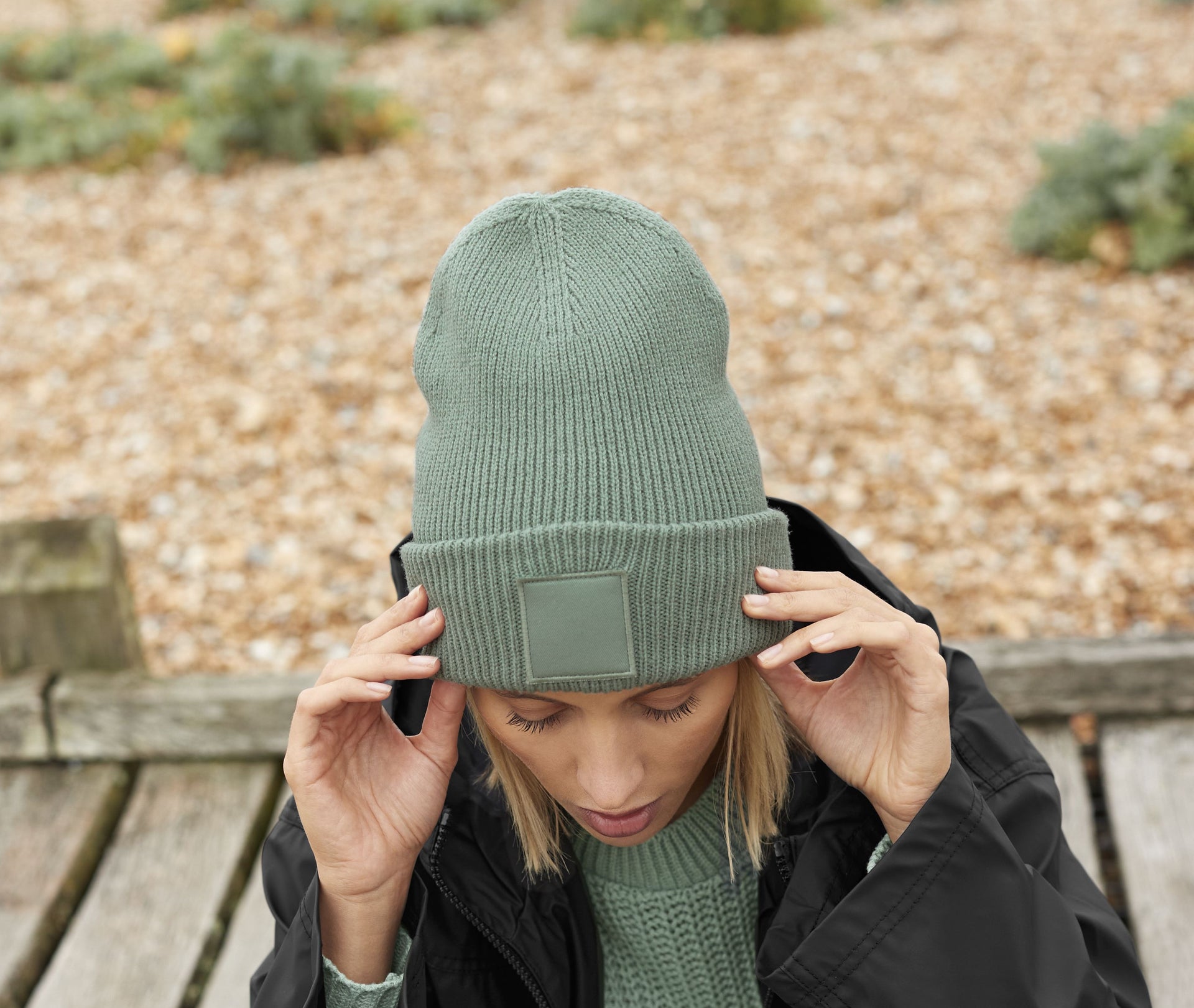 Bonnet avec empiècement carré