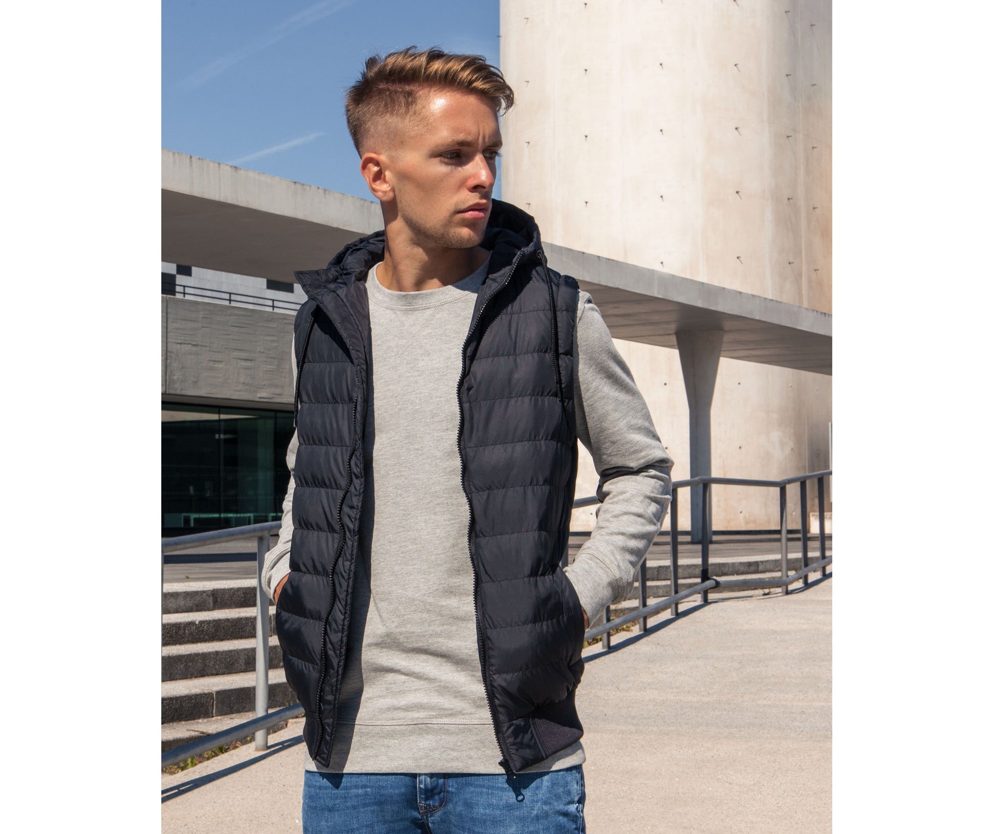 Bodywarmer à capuche