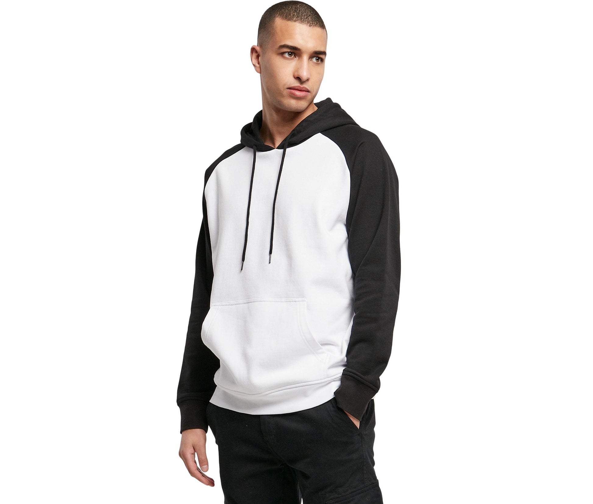 Sweat capuche et manches contrastées