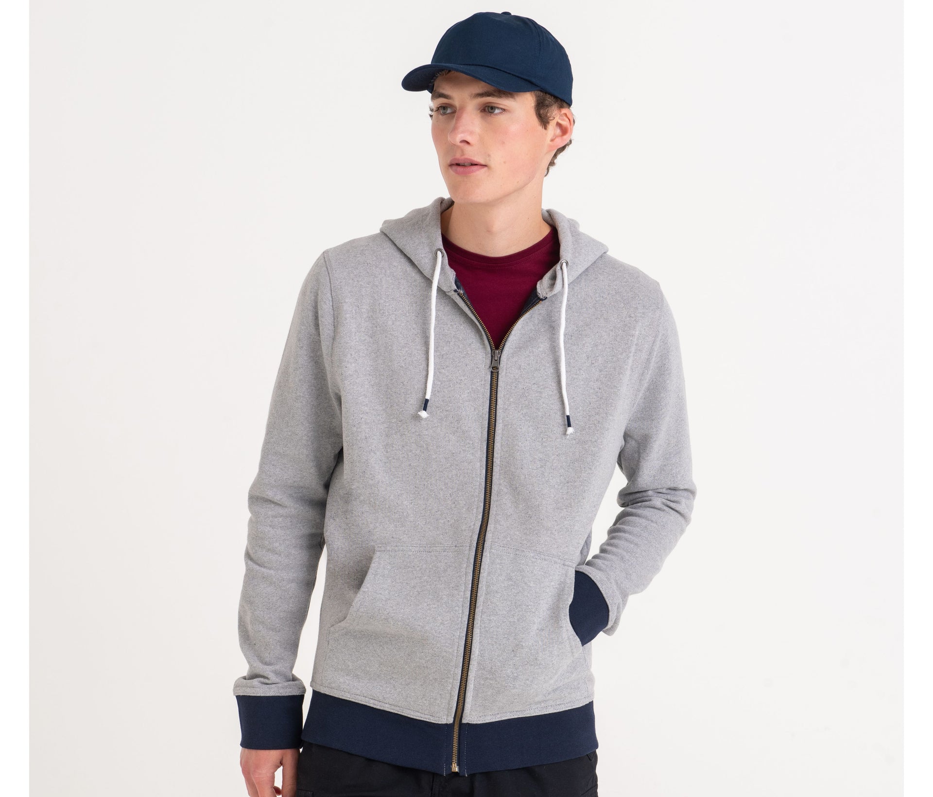Sweat capuche zippé en coton recyclés