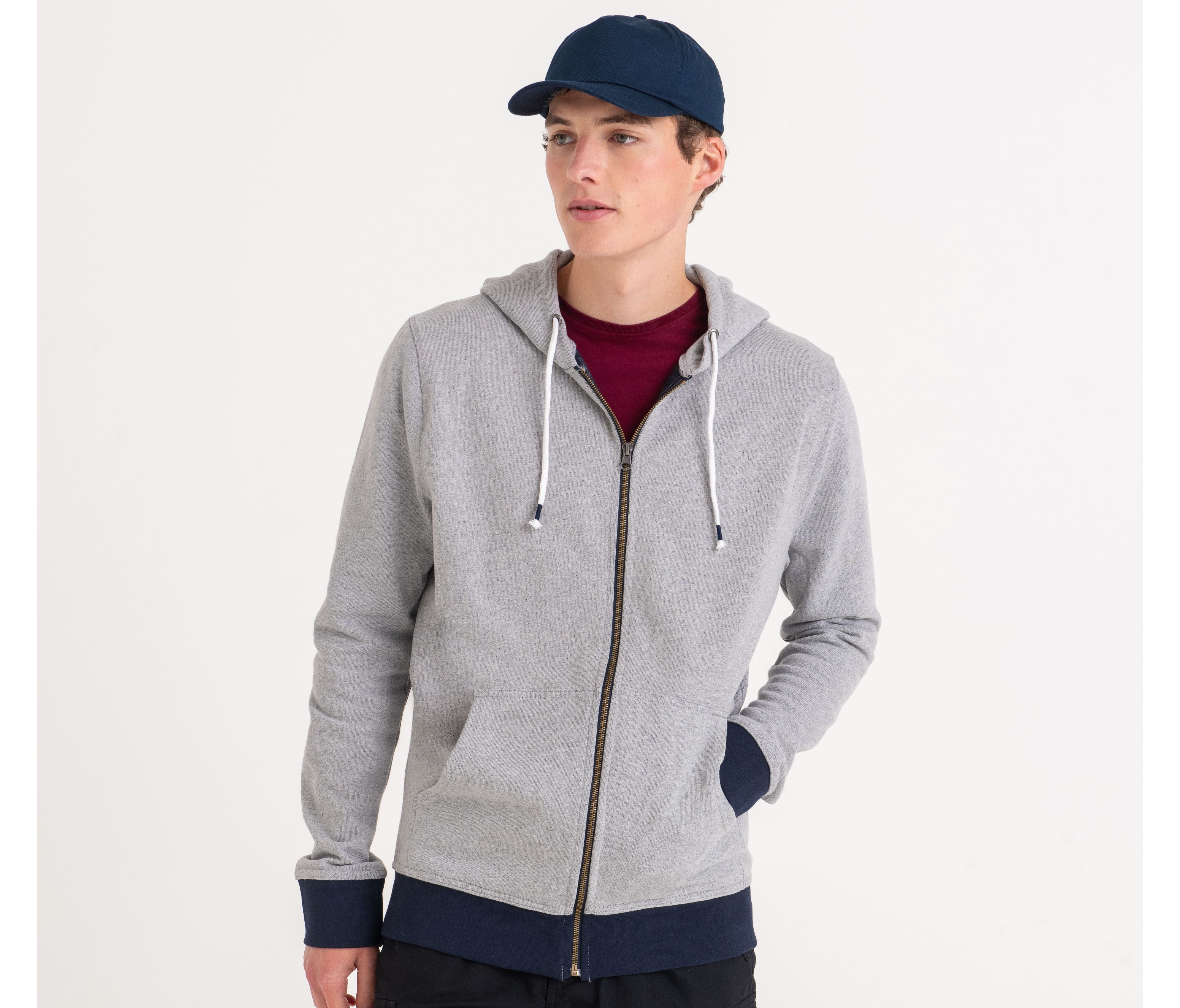 Sweat capuche zippé en coton recyclés