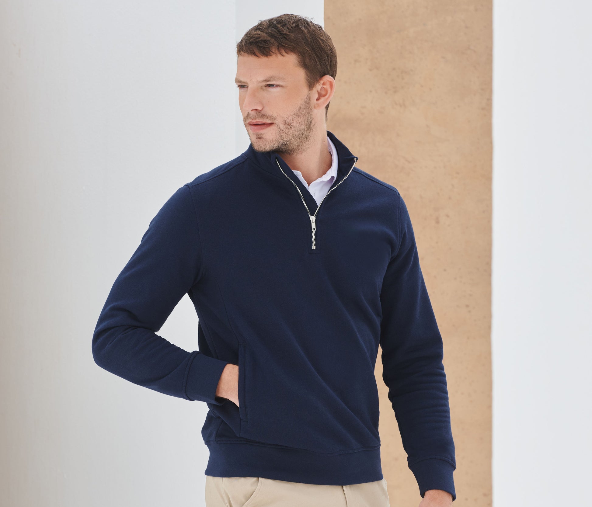 Sweatshirt 1/4 de zip. Col montant
