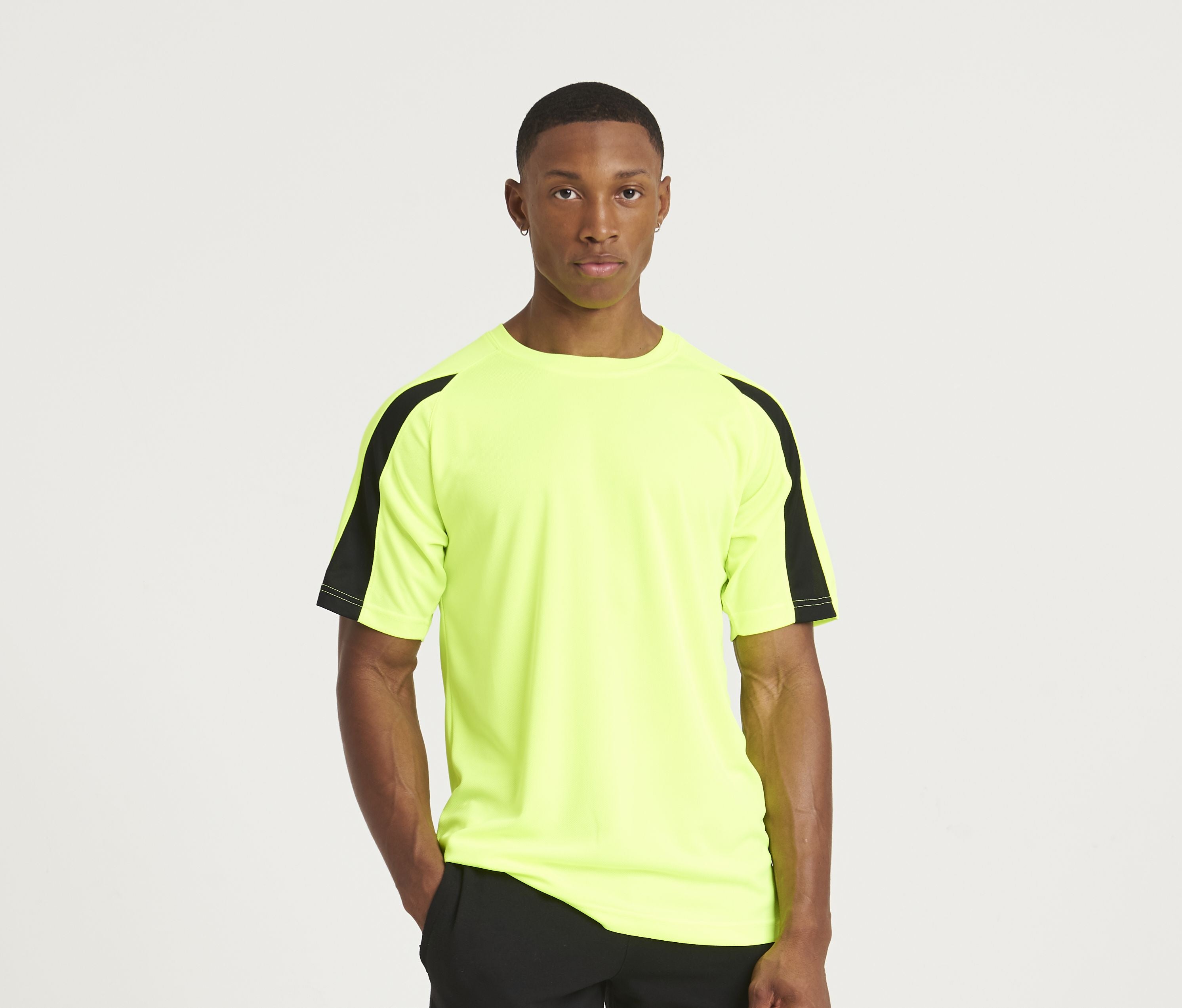 Tee-shirt de sport contrasté Neoteric™