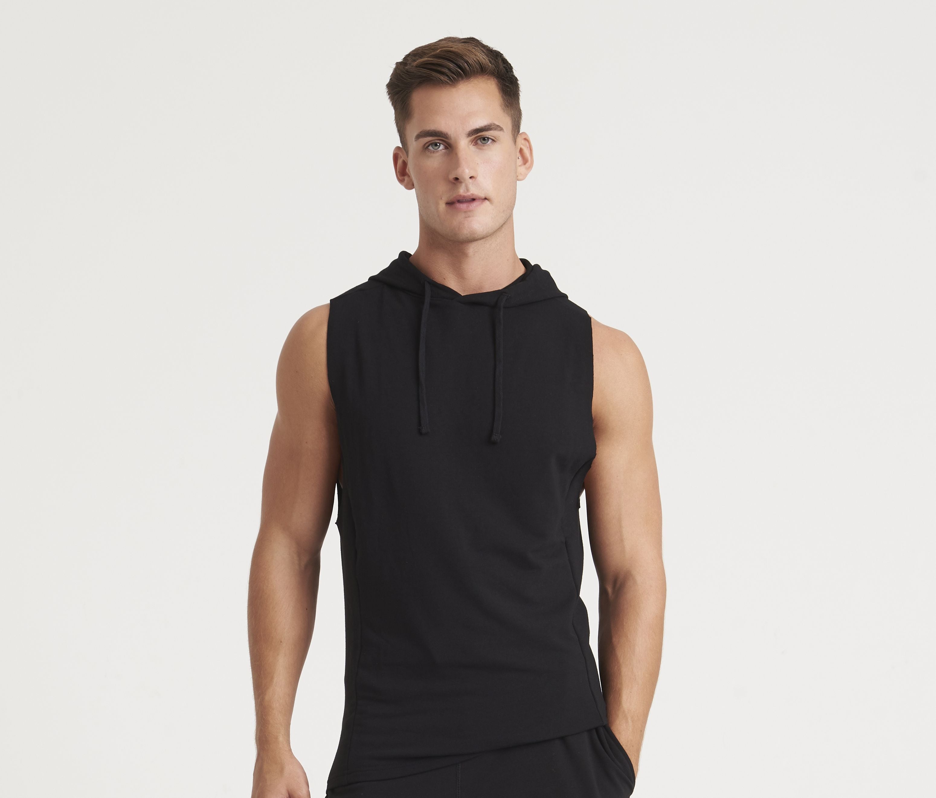 Sweat à capuche sans manche