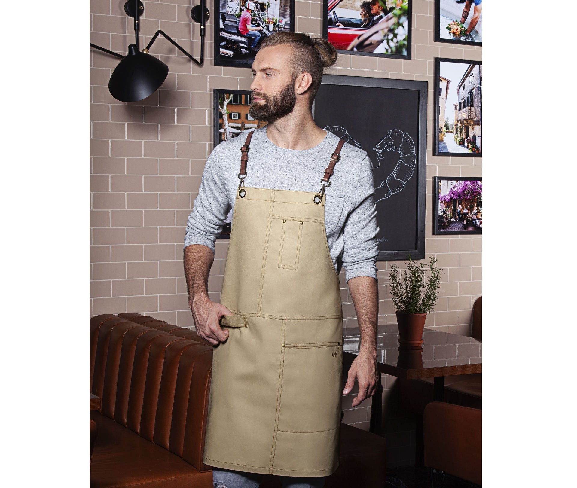 Tablier à bavette tendance