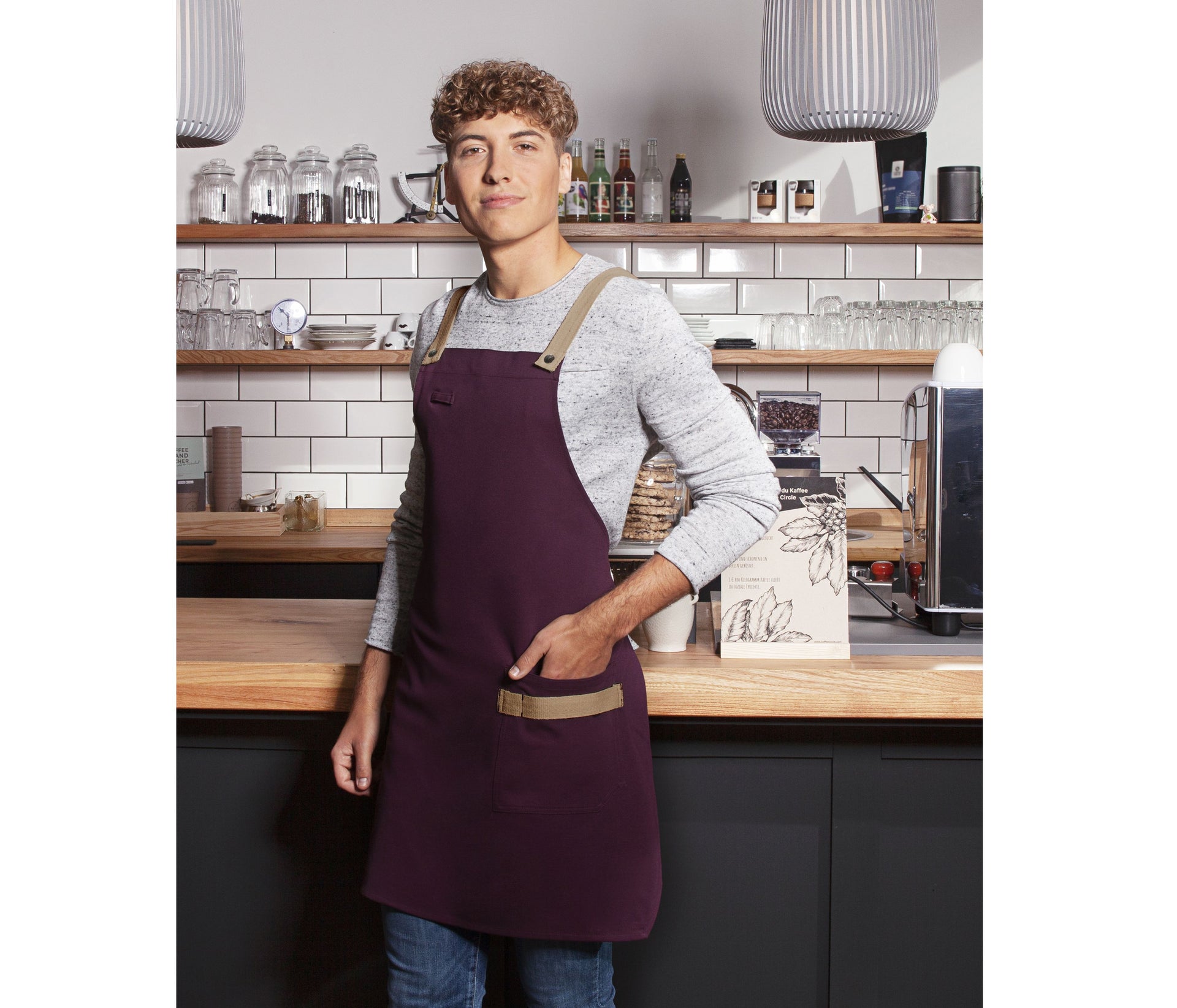 Tablier à bavette Urban-Look avec bretelles croisées et poche