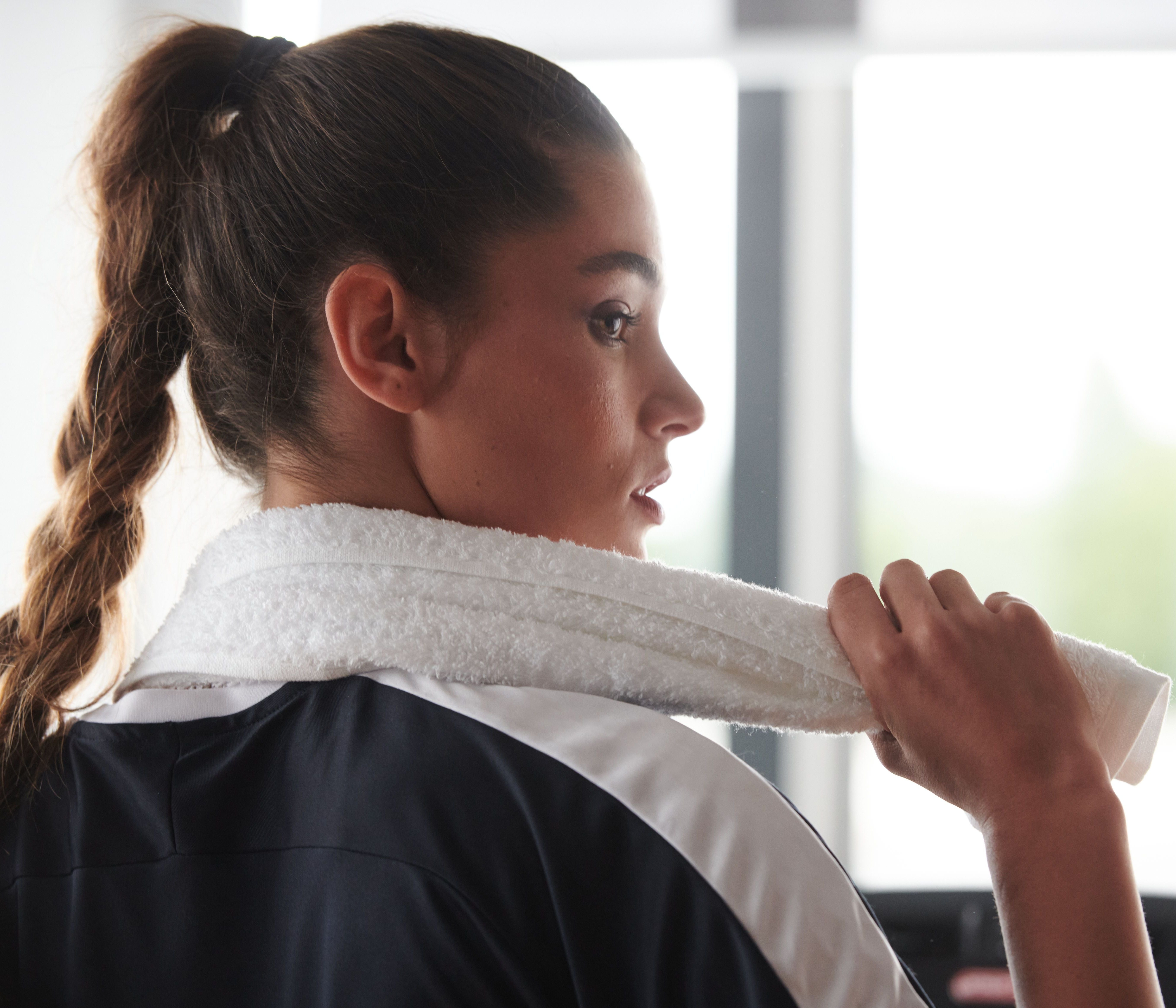 Serviette de sport avec poche