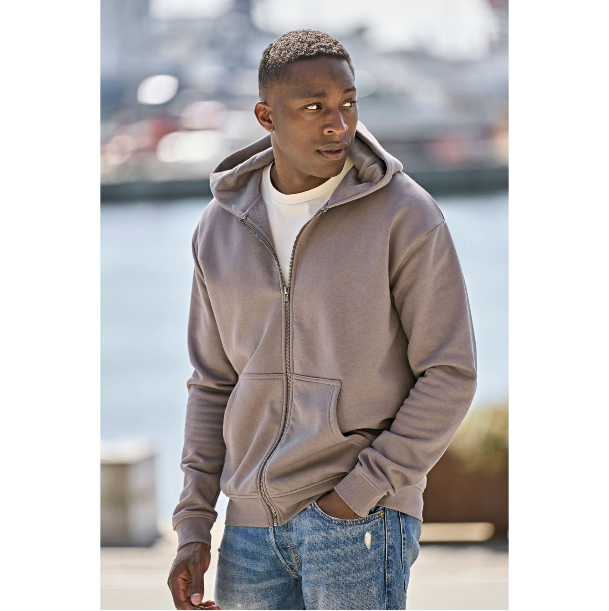 Sweat à capuche urbain zippé