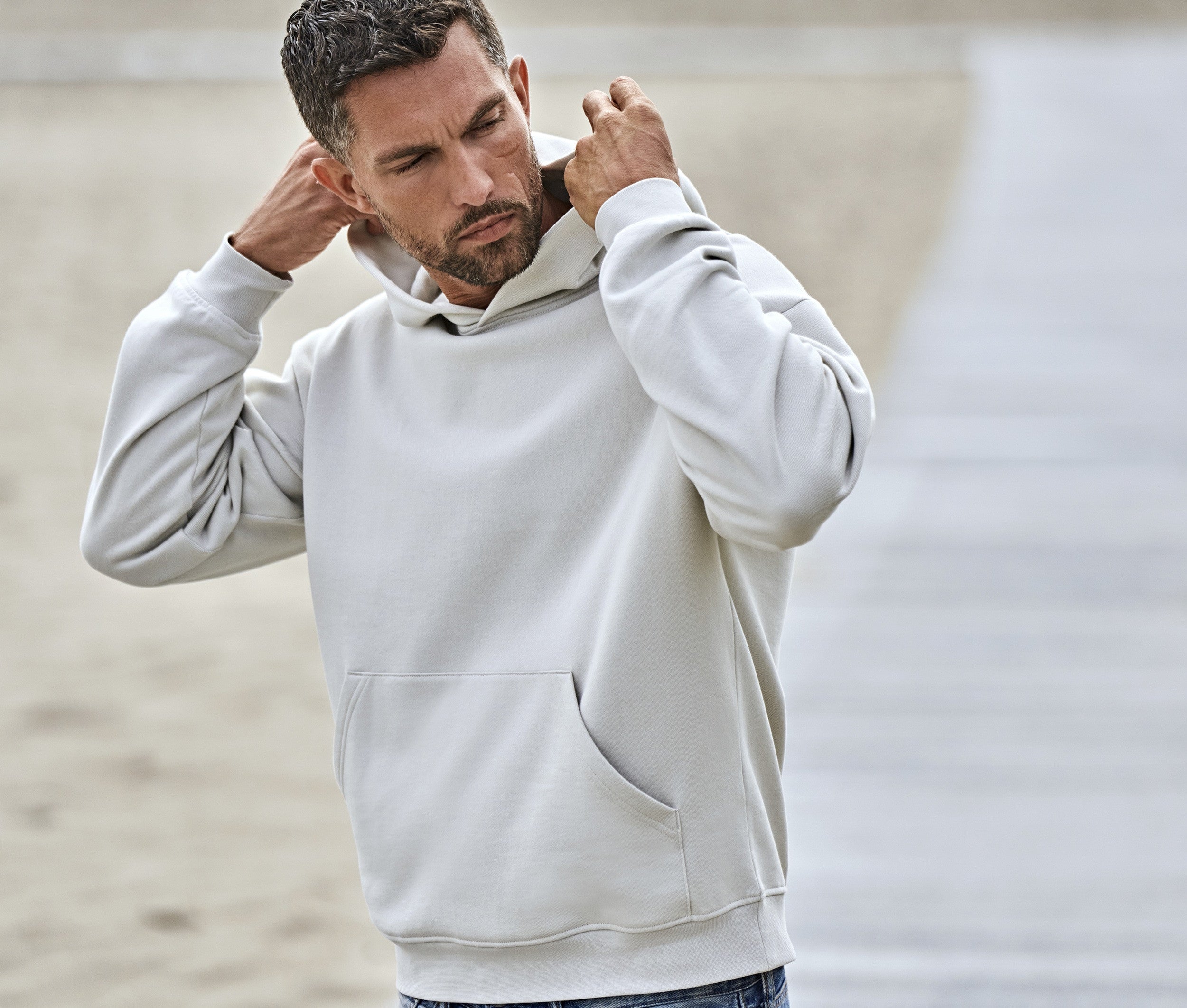Sweat à capuche urbain ample